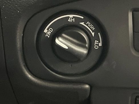 Used 2023 Nissan Frontier PRO-4X w/ Pro Convenience Package image 23