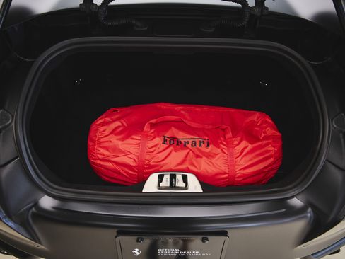 Used 2022 Ferrari 812 GTS image 17