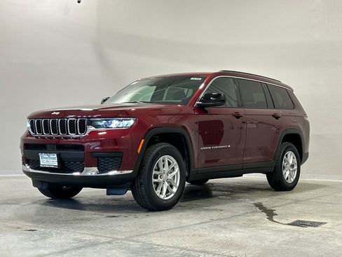 New 2026 Jeep Grand Cherokee L Laredo image 2