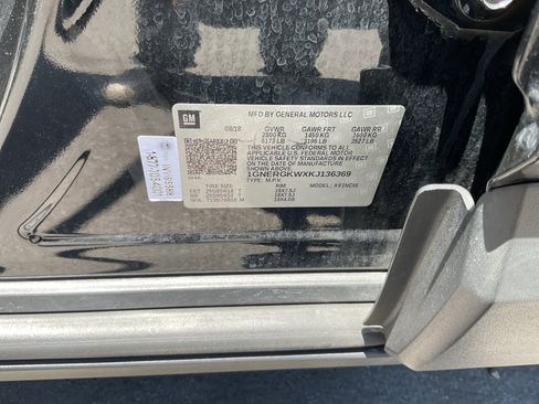 Used 2019 Chevrolet Traverse LT FWD image 24