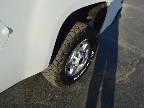 Used 2013 GMC Sierra 2500 Denali AWD/4WD image 4
