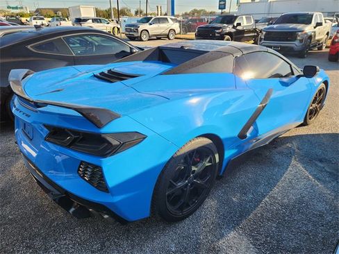 Used 2022 Chevrolet Corvette Stingray Premium Conv w/ Z51 Performance Package image 5