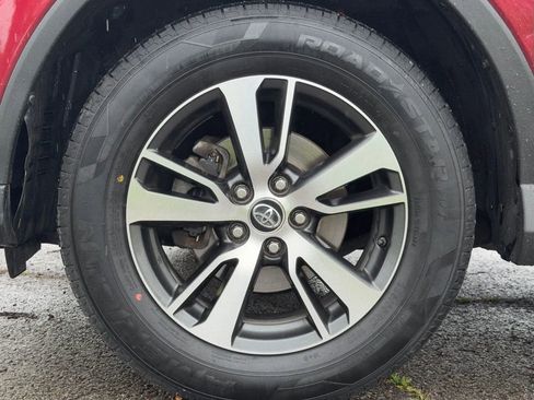 Used 2018 Toyota RAV4 XLE w/ Plus Extra Value Package AWD/4WD image 38