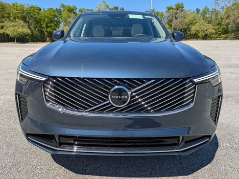 New 2026 Volvo XC90 T8 Ultra w/ Protection Package Premier AWD/4WD image 9
