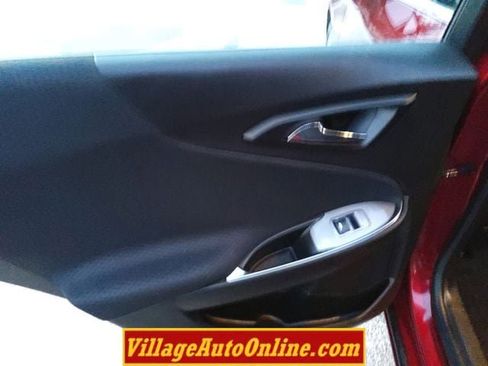 Used 2017 Chevrolet Malibu LT image 27