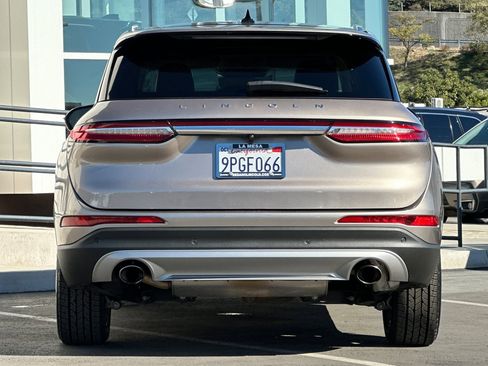 Used 2021 Lincoln Corsair Reserve w/ Rear Removable Package Tray image 4