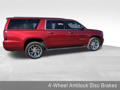 Used 2017 Chevrolet Suburban LT image 28