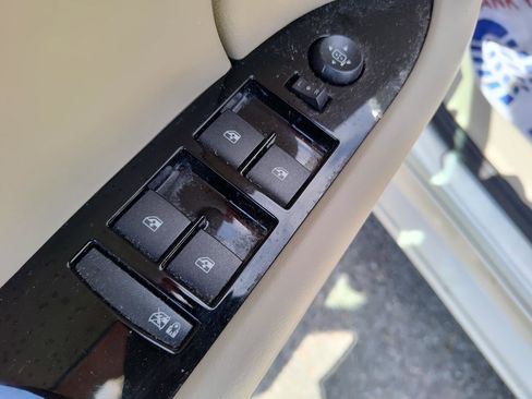 Used 2013 Cadillac XTS Luxury w/ Driver Awareness Package image 14