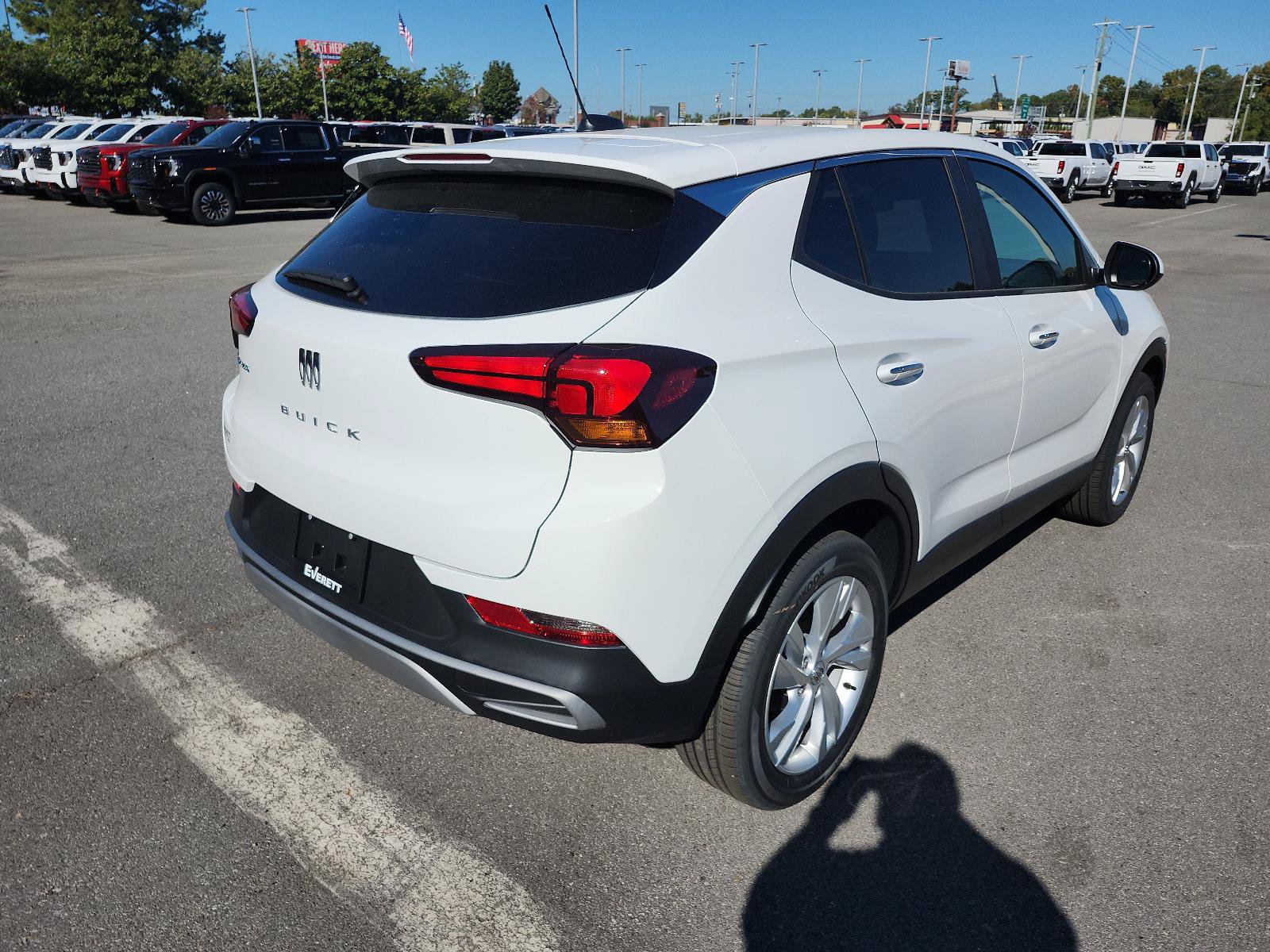 New 2026 Buick Encore GX Preferred w/ Comfort Package FWD image 3
