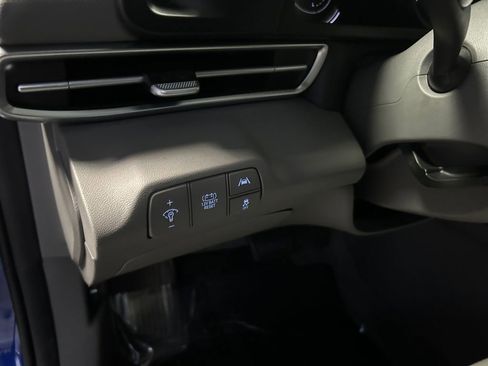 Used 2023 Hyundai Elantra Blue w/ Cargo Package image 21