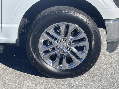 Used 2025 Ford F150 Lariat w/ Equipment Group 501A Mid image 11