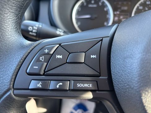 Used 2025 Nissan Kicks Play S image 18