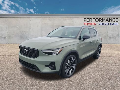 Certified 2023 Volvo XC40 B5 Plus w/ Driver Assist Package image 1