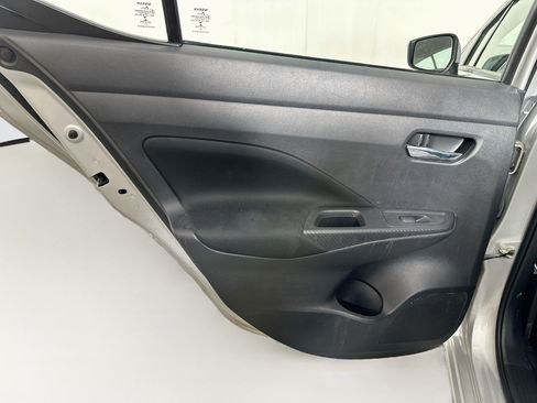 Used 2021 Nissan Versa SV FWD image 24