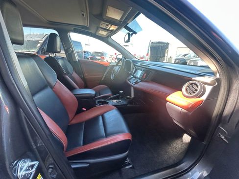 Used 2013 Toyota RAV4 Limited image 43