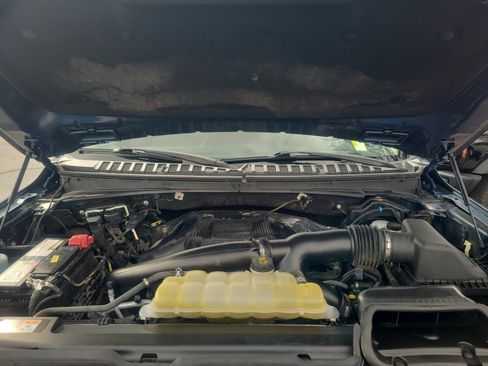 Certified 2019 Ford Expedition Max XLT w/ Equipment Group 202A image 21