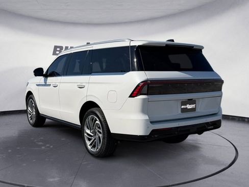 New 2026 Lincoln Navigator Reserve AWD/4WD image 3