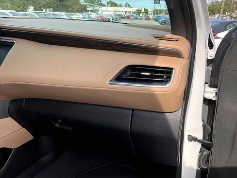 Used 2023 Chevrolet Tahoe Premier image 23