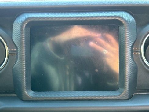 Used 2021 Jeep Wrangler Unlimited Sahara image 13