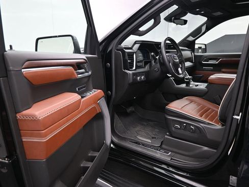 Used 2023 GMC Sierra 1500 Denali Ultimate image 11