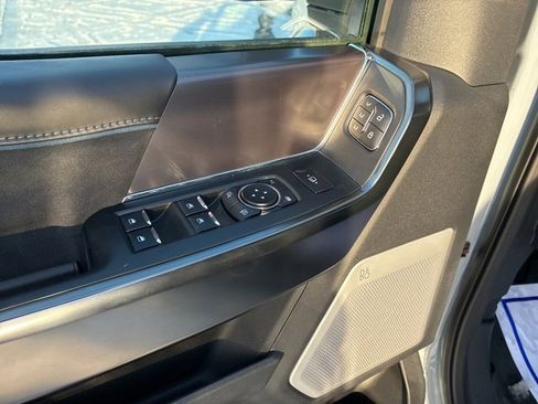 Used 2026 Ford F450 Platinum w/ FX4 Off-Road Package image 9