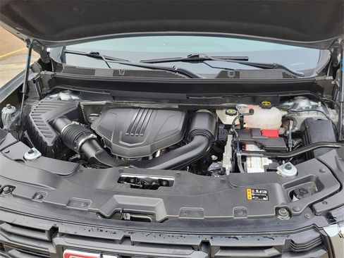 Used 2024 GMC Acadia Elevation w/ Black Edition image 33