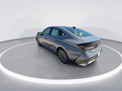 New 2026 Hyundai Sonata Limited FWD image 6