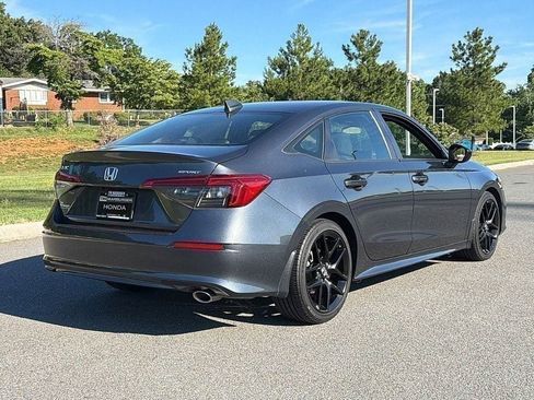Used 2024 Honda Civic Sport image 2