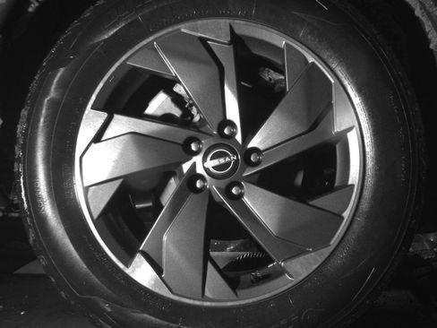 Used 2025 Nissan Rogue SV image 15