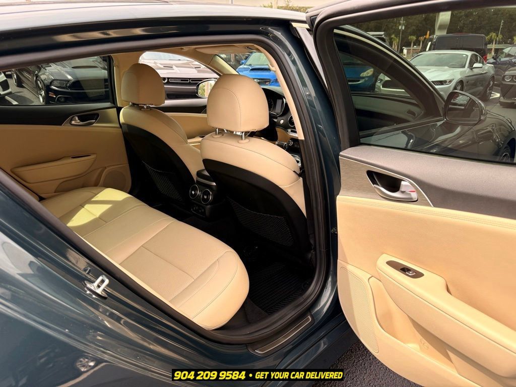 Used 2022 Kia Stinger GT1 RWD image 32