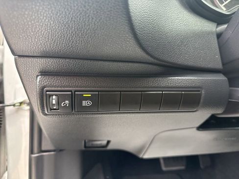 Used 2022 Toyota Corolla LE image 23