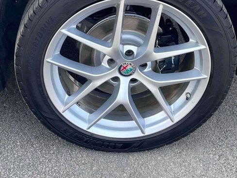 Used 2019 Alfa Romeo Stelvio Ti Sport w/ Quick Order Package 22S Sport AWD/4WD image 14