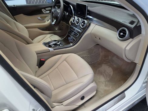 Used 2015 Mercedes-Benz C 300 4MATIC Sedan image 16
