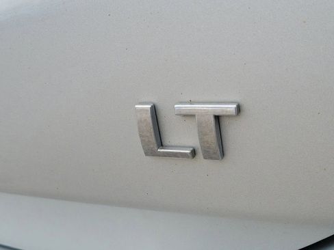 Used 2018 Chevrolet Equinox LT image 6