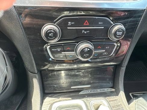 Used 2016 Chrysler 300 Limited AWD/4WD image 8