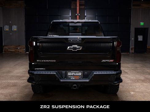 Used 2023 Chevrolet Silverado 1500 ZR2 w/ Technology Package image 7