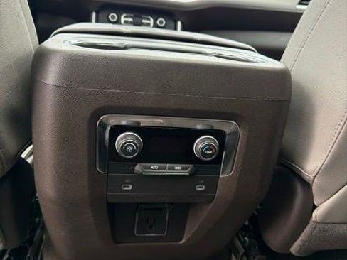 Used 2024 Chevrolet Tahoe LT AWD/4WD image 18