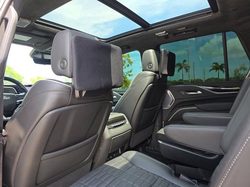 Used 2023 Cadillac Escalade V w/ LPO, ONYX Package AWD/4WD image 26