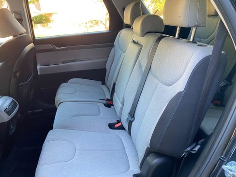 Used 2021 Hyundai Palisade SE FWD image 31