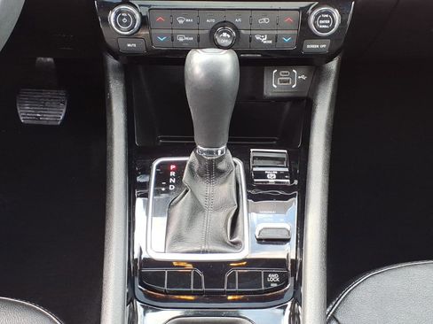 Certified 2023 Jeep Compass Limited w/ Sun and Sound Group image 14