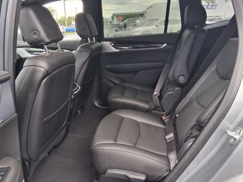 Used 2024 Cadillac XT6 Premium Luxury FWD image 12