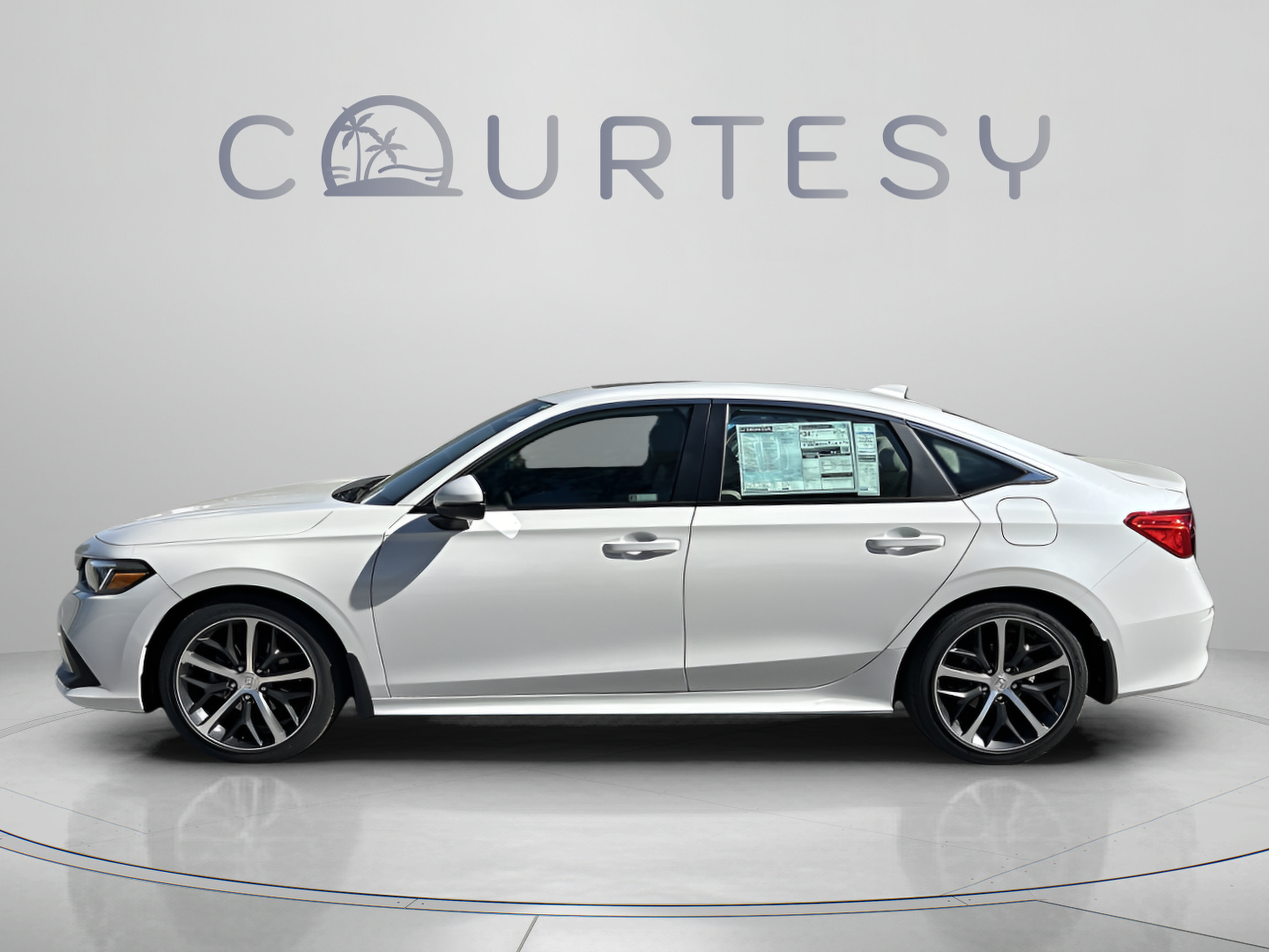Used 2024 Honda Civic Touring image 4