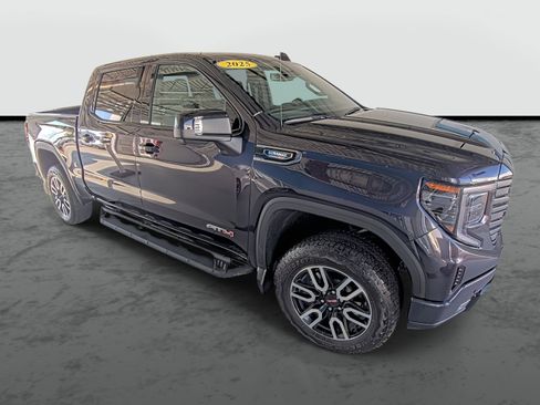 Used 2025 GMC Sierra 1500 AT4 image 4
