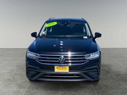 Used 2024 Volkswagen Tiguan SE FWD image 8