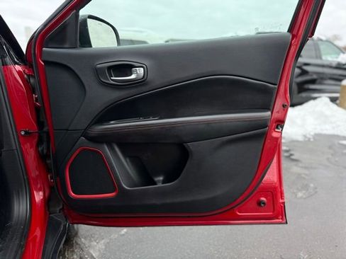 Used 2021 Jeep Compass Trailhawk image 16