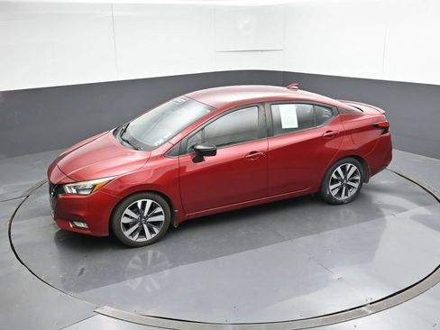Used 2020 Nissan Versa SR FWD image 48