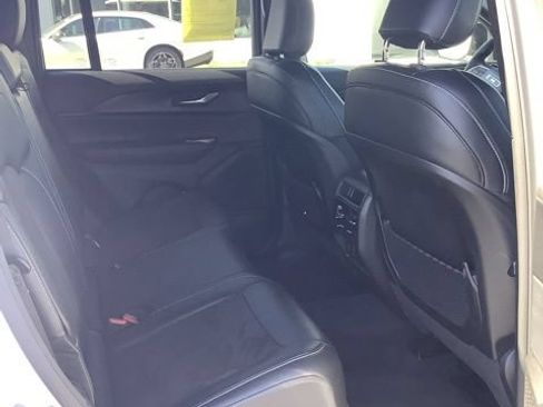 Used 2024 Jeep Grand Cherokee Altitude AWD/4WD image 26
