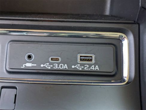 Used 2024 Subaru Ascent Limited w/ Technology Package image 28