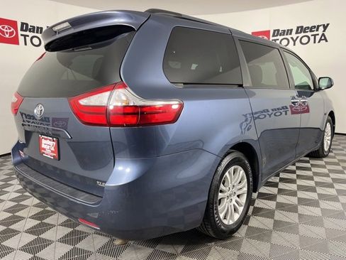 Used 2016 Toyota Sienna XLE image 26