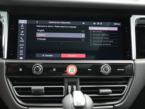 Used 2025 Porsche Macan image 8